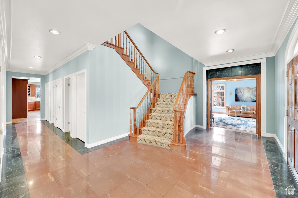 2058 E OAK MANOR DR Sandy, UT 84092