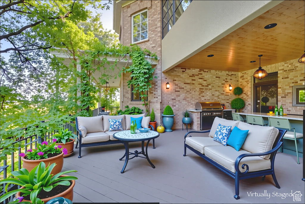 2058 E OAK MANOR DR Sandy, UT 84092