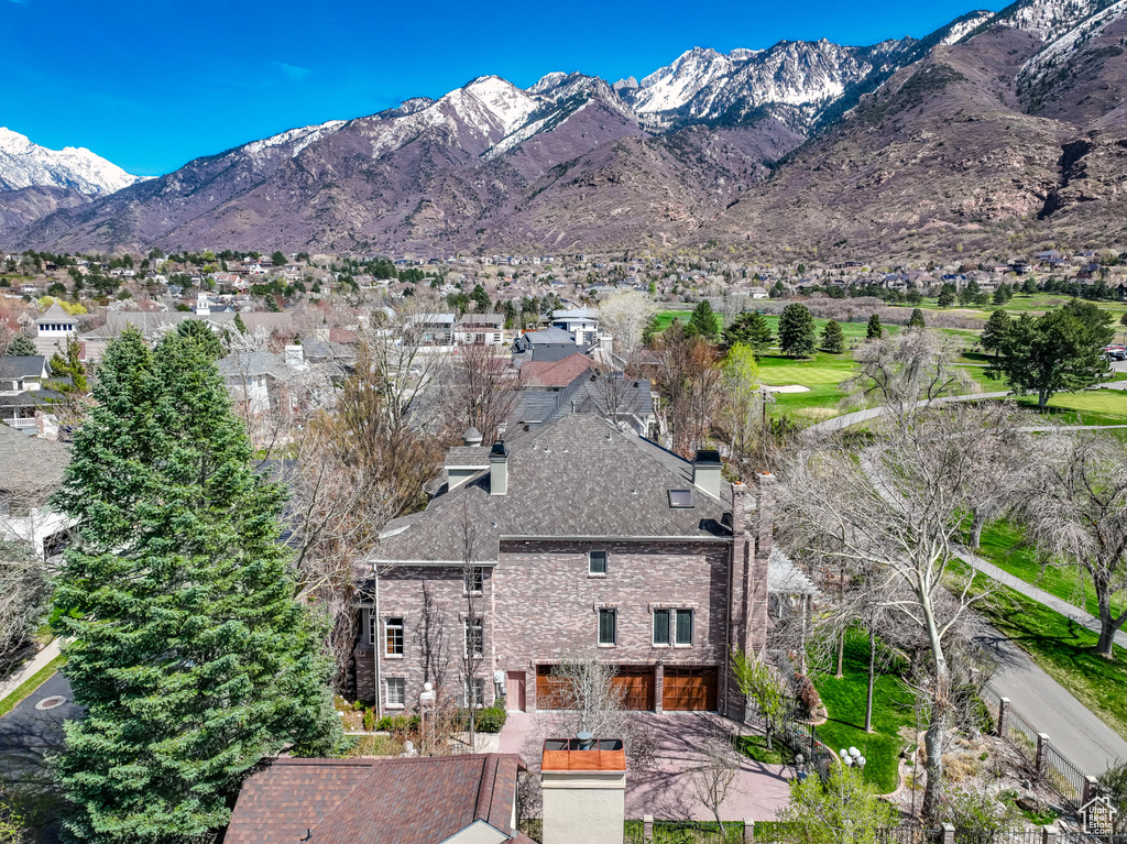 2058 E OAK MANOR DR Sandy, UT 84092