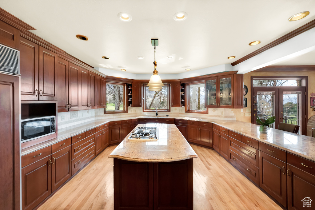 2058 E OAK MANOR DR Sandy, UT 84092