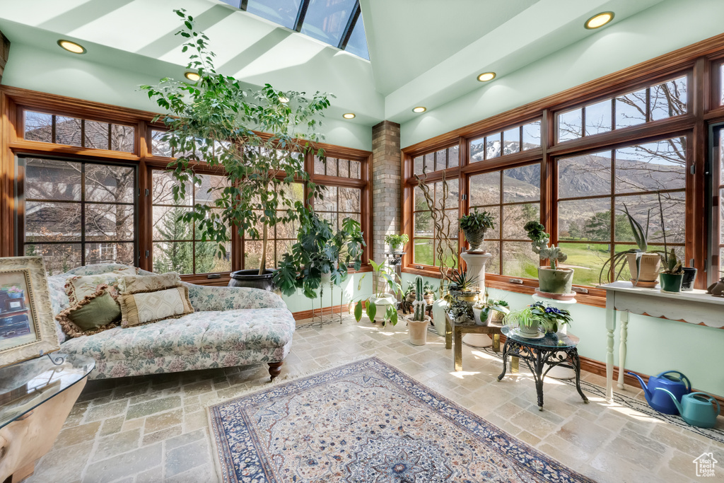 2058 E OAK MANOR DR Sandy, UT 84092