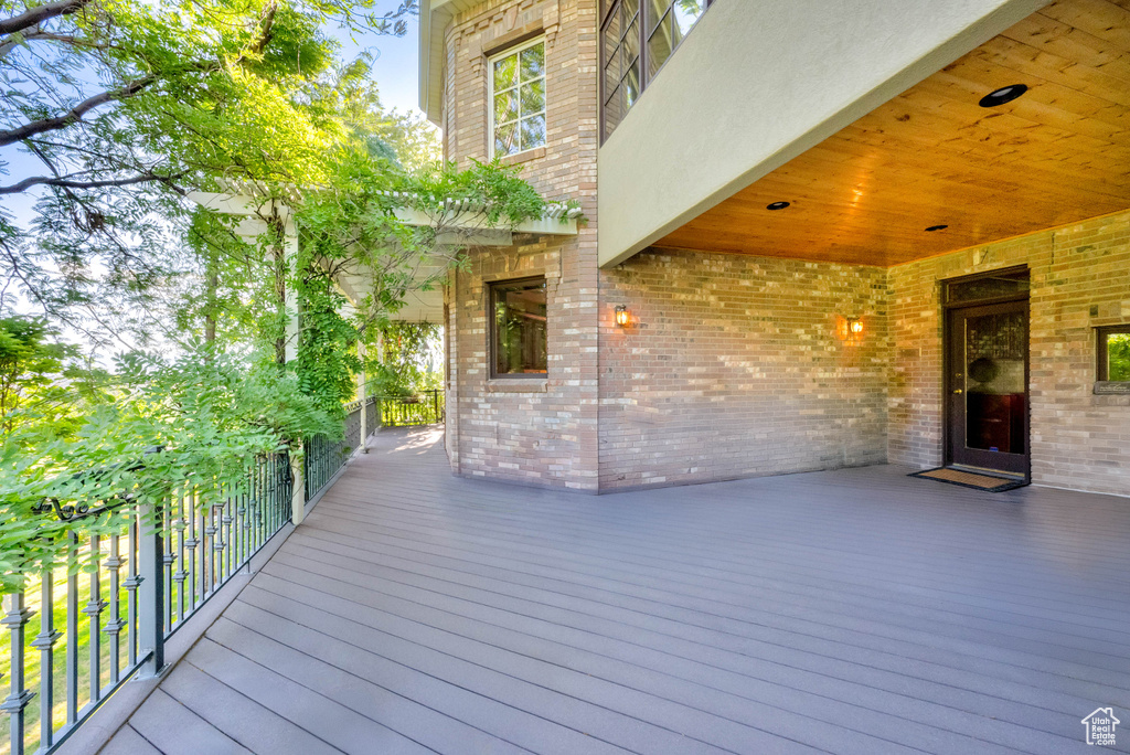 2058 E OAK MANOR DR Sandy, UT 84092