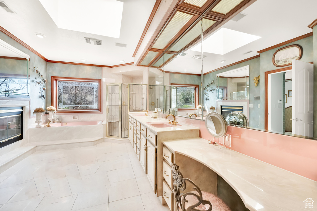2058 E OAK MANOR DR Sandy, UT 84092