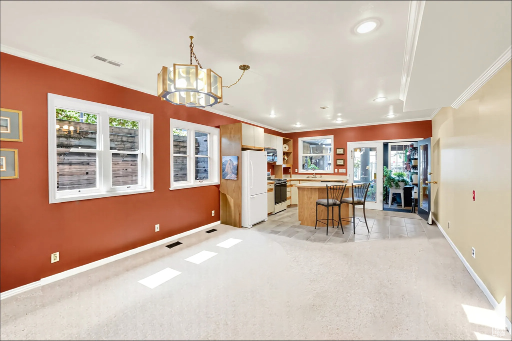 2058 E OAK MANOR DR Sandy, UT 84092