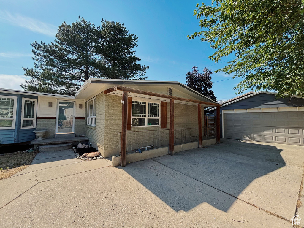 2057 E CASTLE HILL AVE Cottonwood Heights, UT 84121