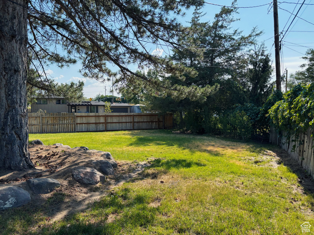 2057 E CASTLE HILL AVE Cottonwood Heights, UT 84121