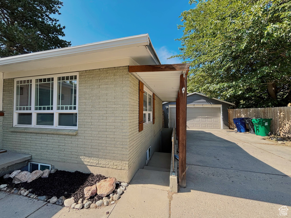 2057 E CASTLE HILL AVE Cottonwood Heights, UT 84121