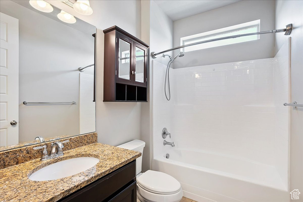 Full bath with vanity and bathing tub / shower combination