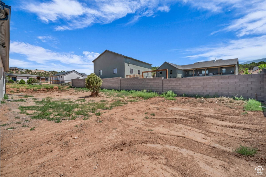 View of yard with a residential view
