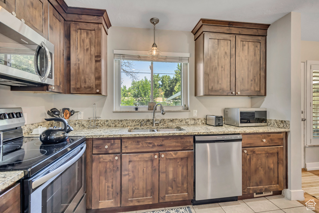 1895 E BROOKHILL DR Cottonwood Heights, UT 84121