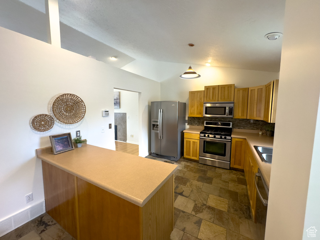 841 E 8600 S Sandy, UT 84094
