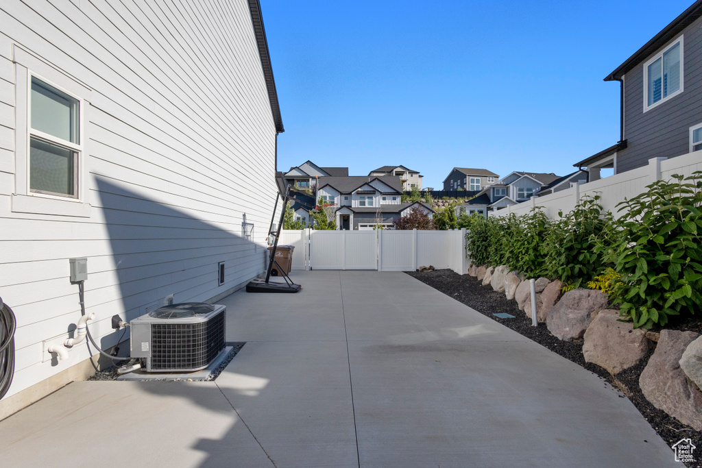 2437 E EMBER DR Draper, UT 84020