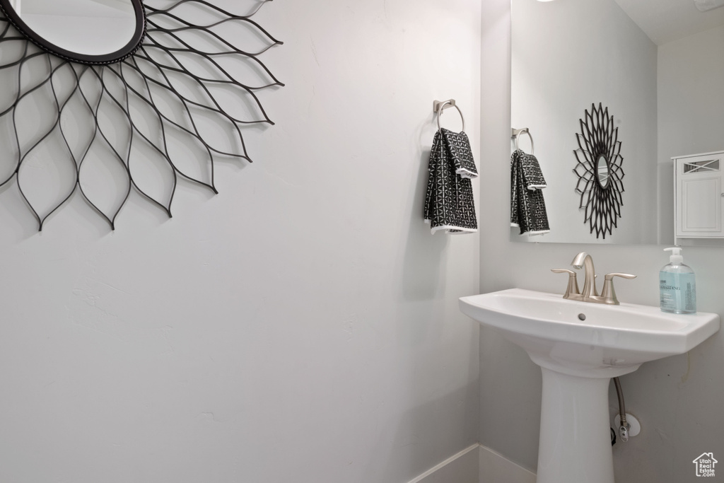 Bathroom featuring a sink