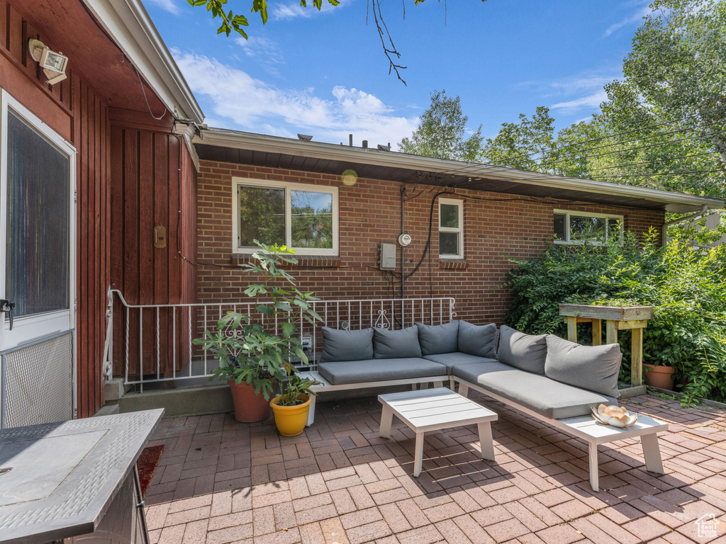 View of patio / terrace featuring an outdoor living space