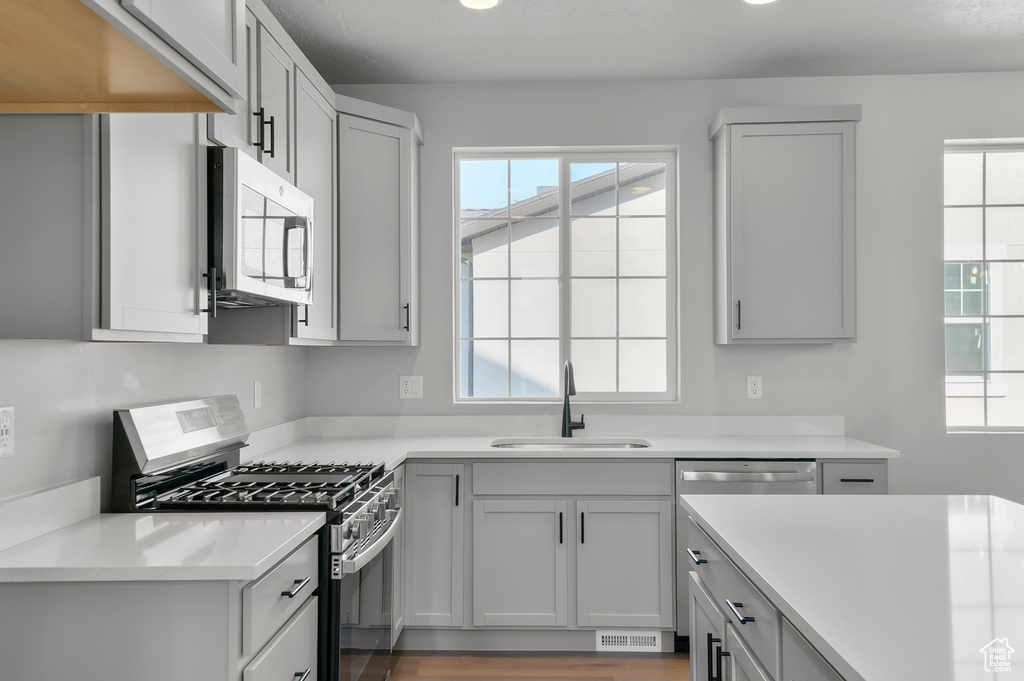 Photo 10 for MLS #2094874 at 2562 S Sinbad Way