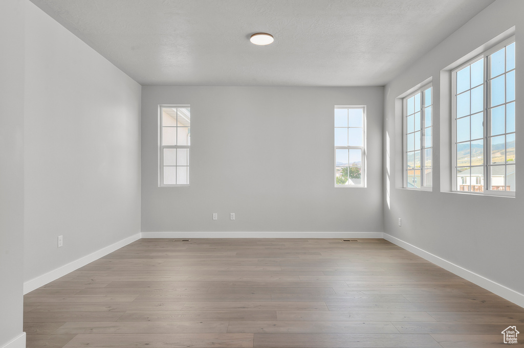 Photo 6 for MLS #2094874 at 2562 S Sinbad Way