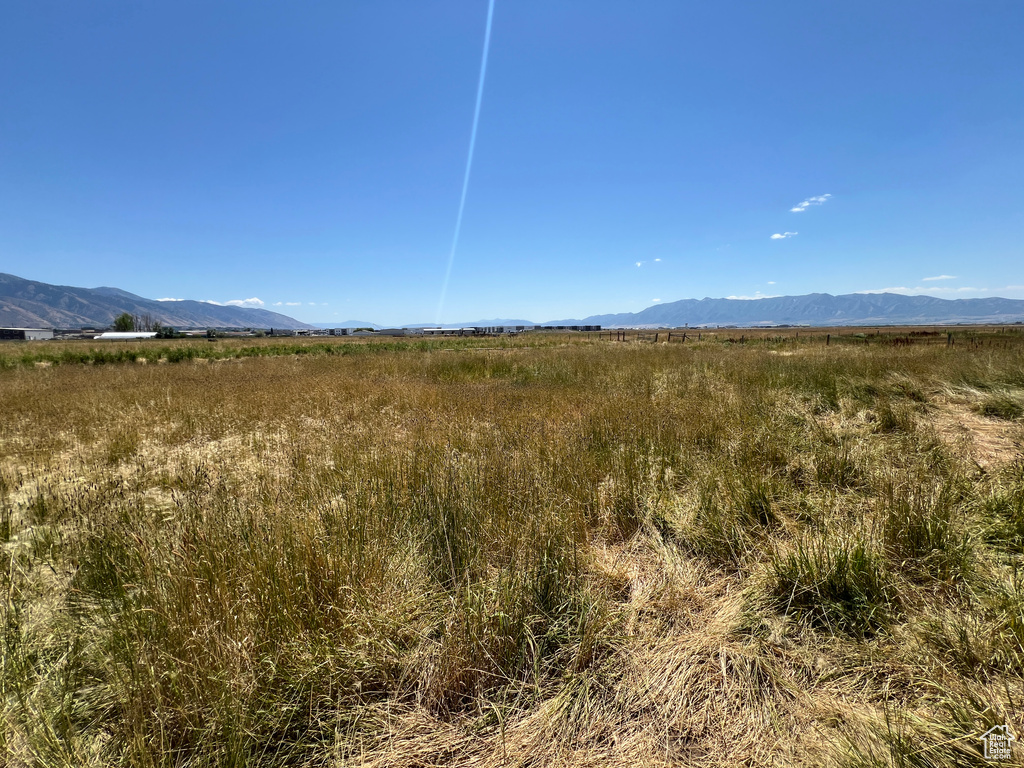 208 W 3600 N Hyde Park, UT 84318
