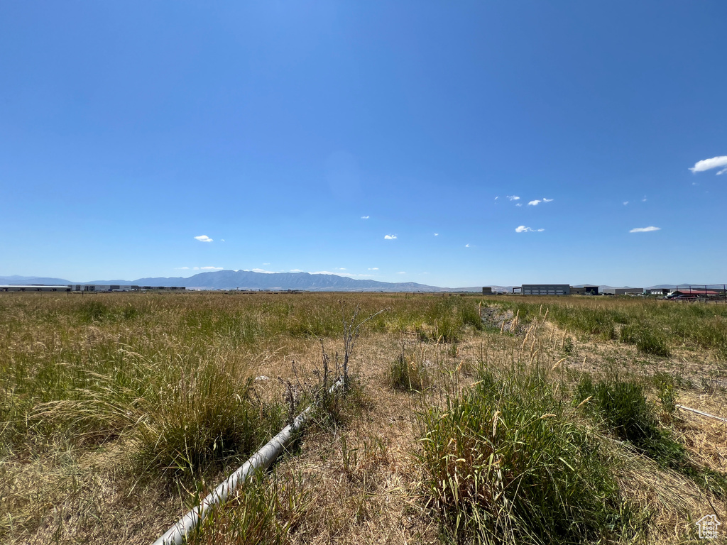 208 W 3600 N Hyde Park, UT 84318