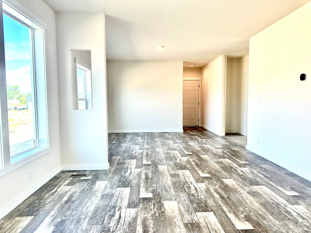 Photo 9 for MLS #2094890 at 5952 S 1475 East #16
