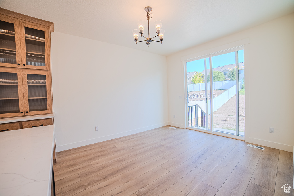 7169 W MOOREPARK PL West Jordan, UT 84081
