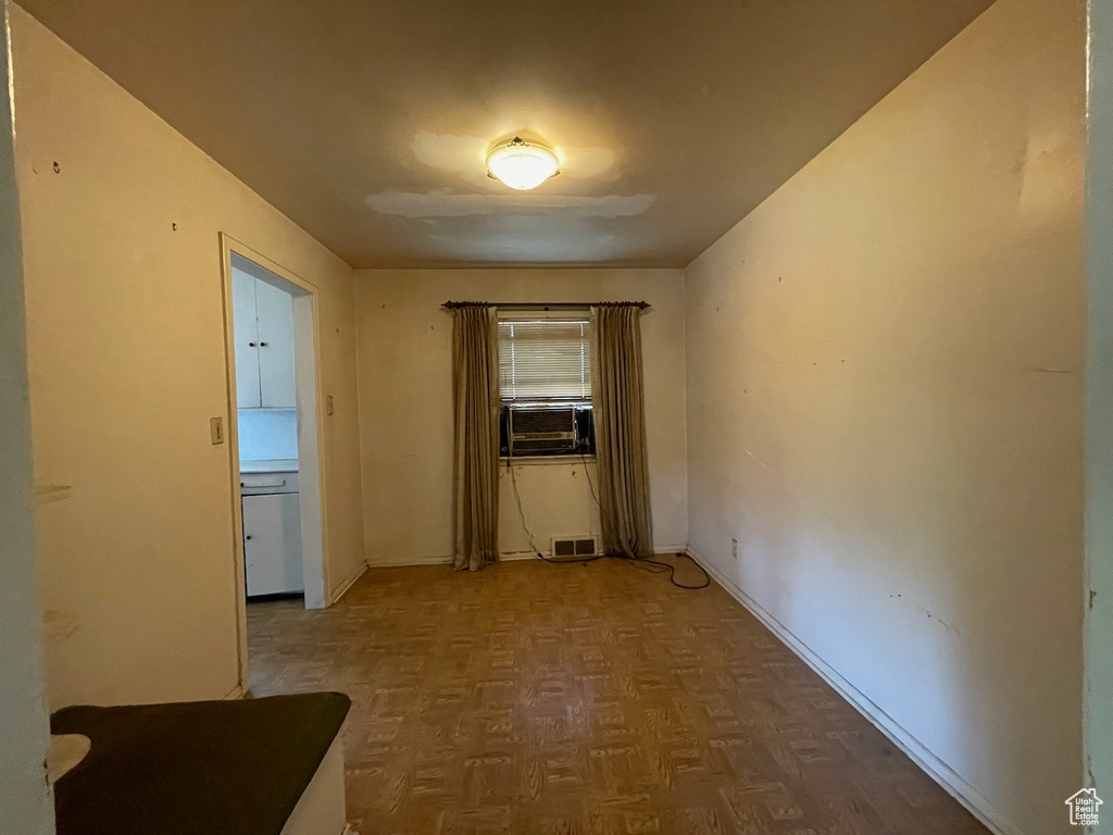 Corridor with cooling unit and baseboards