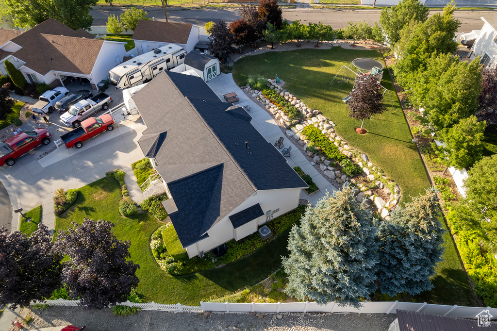 Aerial view of property and surrounding area