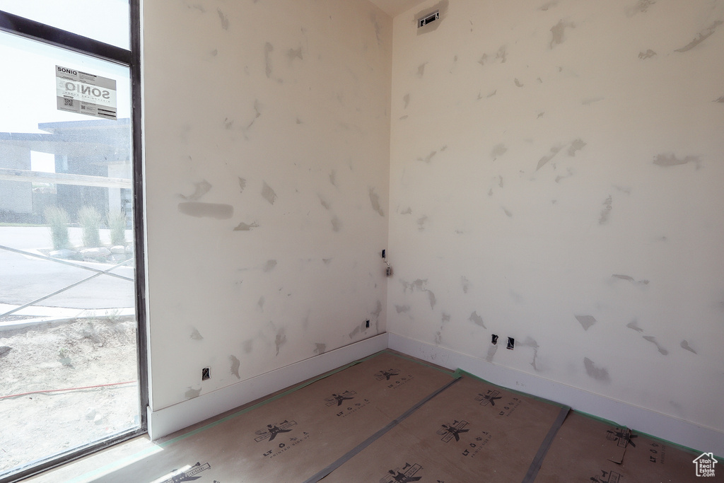 Spare room with plenty of natural light