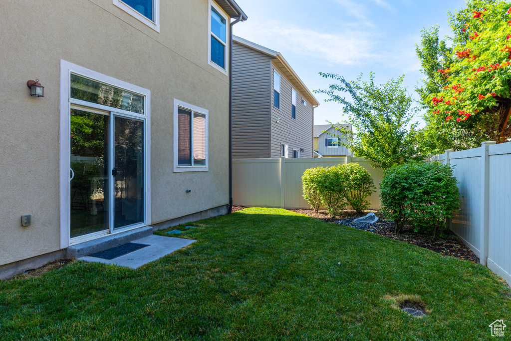 1058 W STONEHAVEN DR North Salt Lake, UT 84054