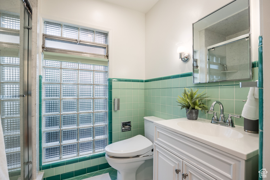 586 E ST Salt Lake City, UT 84103