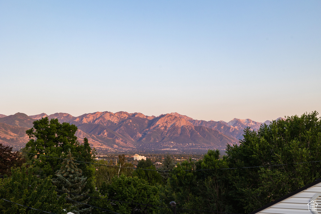 586 E ST Salt Lake City, UT 84103