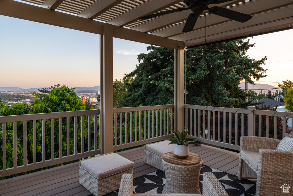 586 E ST Salt Lake City, UT 84103