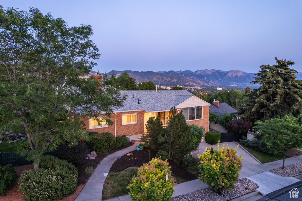 586 E ST Salt Lake City, UT 84103