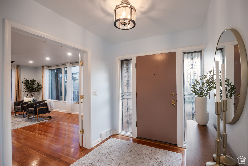 586 E ST Salt Lake City, UT 84103