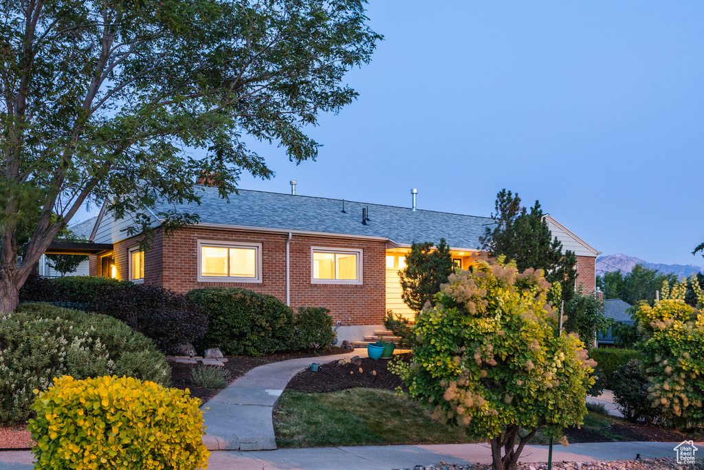 586 E ST Salt Lake City, UT 84103