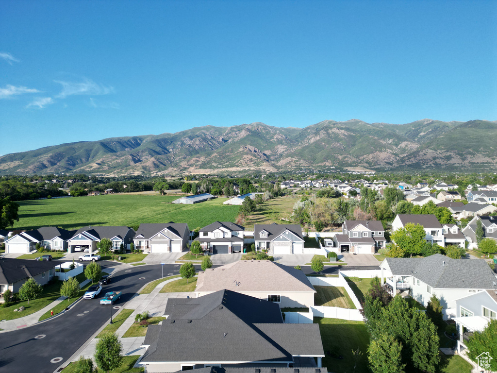 1302 E MARY LN Layton, UT 84040