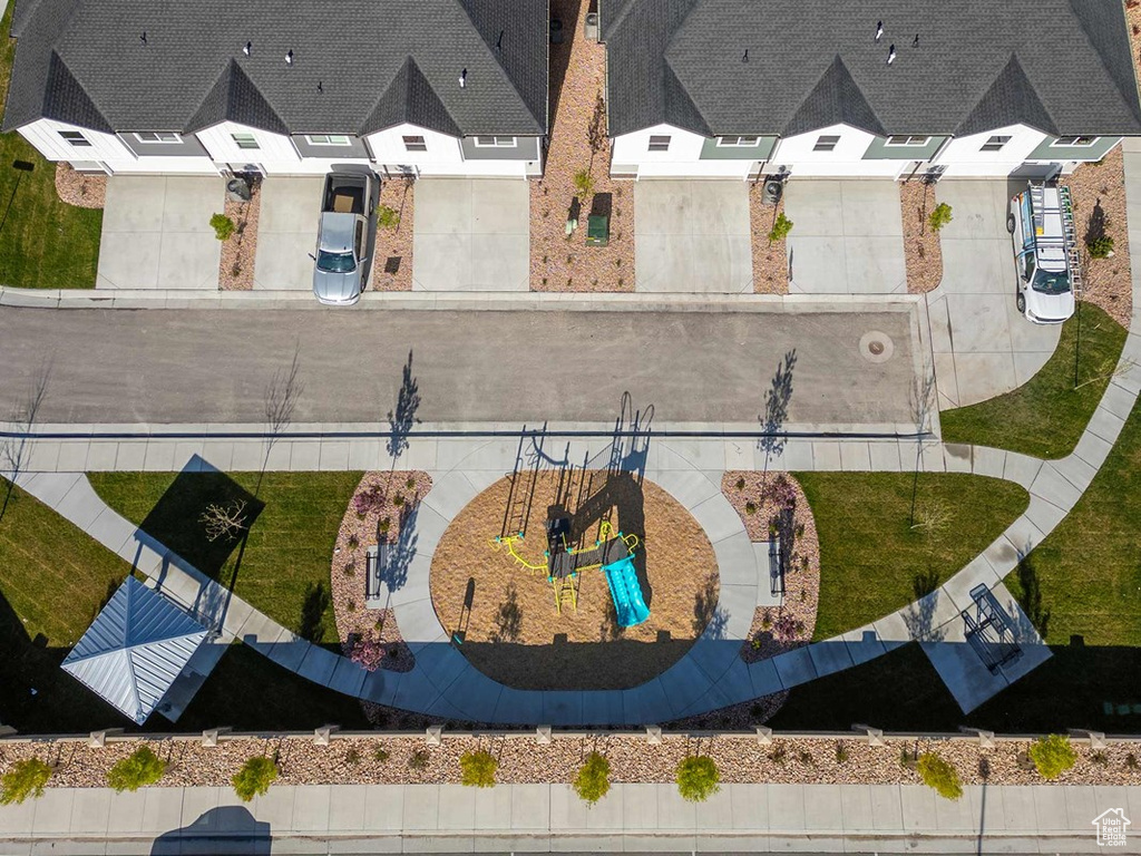 Aerial view of property and surrounding area