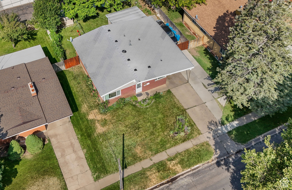 Aerial view of property and surrounding area