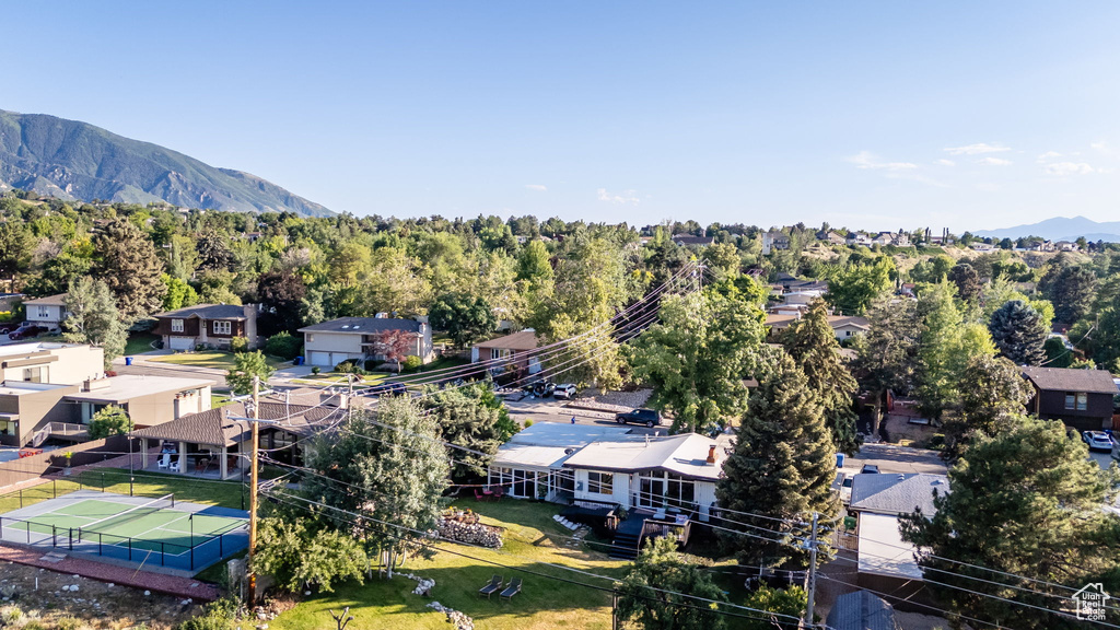 Aerial perspective of suburban area with mountains