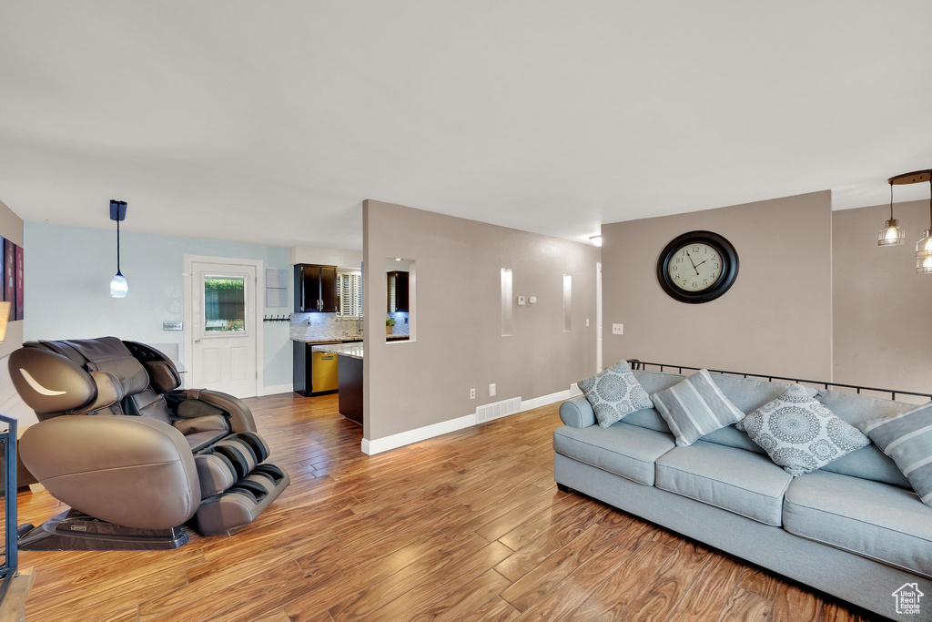 1279 S EMERY ST Salt Lake City, UT 84104