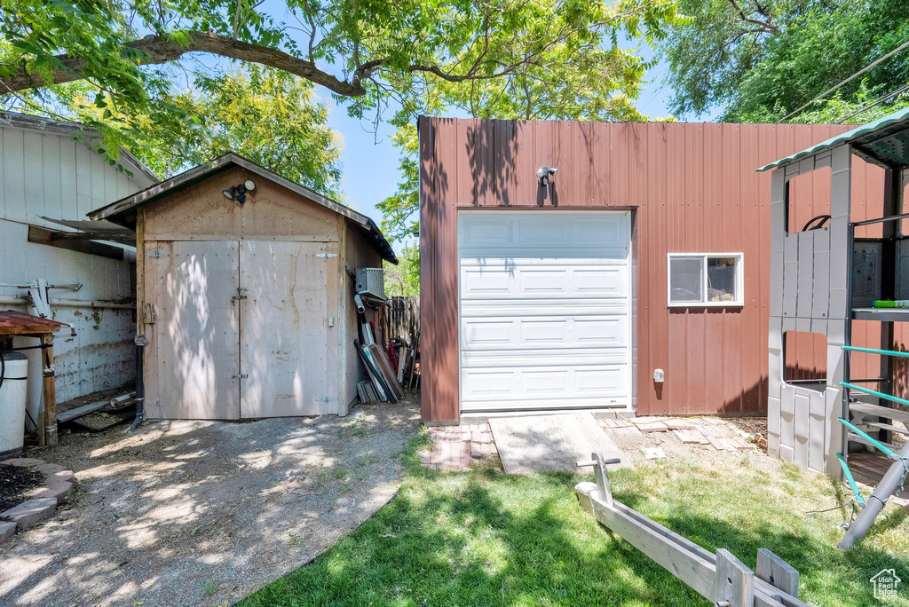 1279 S EMERY ST Salt Lake City, UT 84104