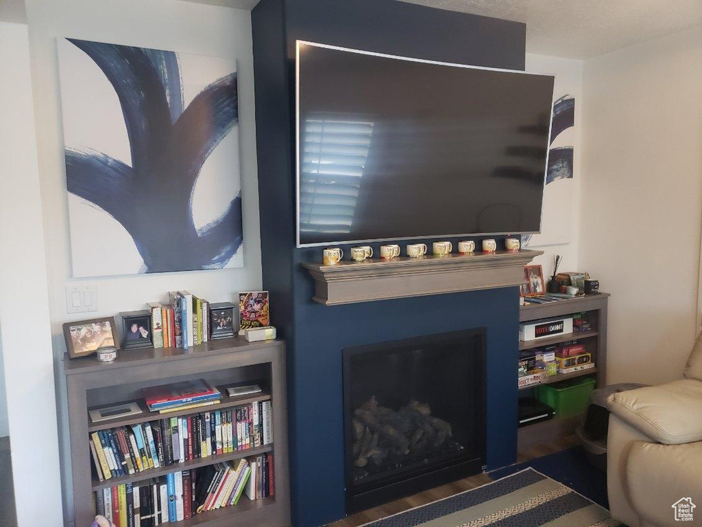 Living room with a fireplace