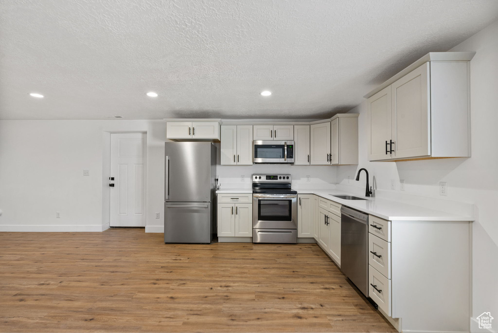 2418 E QUAKING ASPEN LN Eagle Mountain, UT 84005