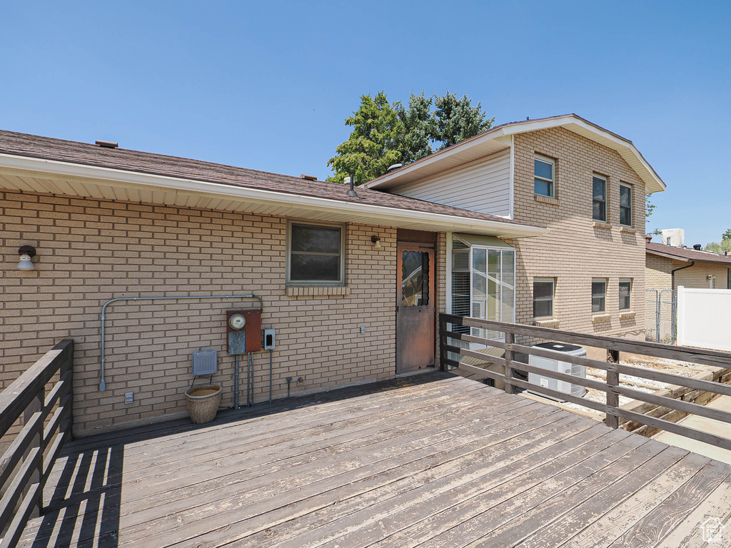 2333 W LEDGEWOOD DR Taylorsville, UT 84129
