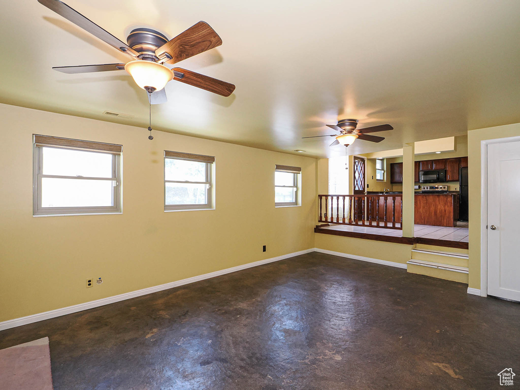 2333 W LEDGEWOOD DR Taylorsville, UT 84129