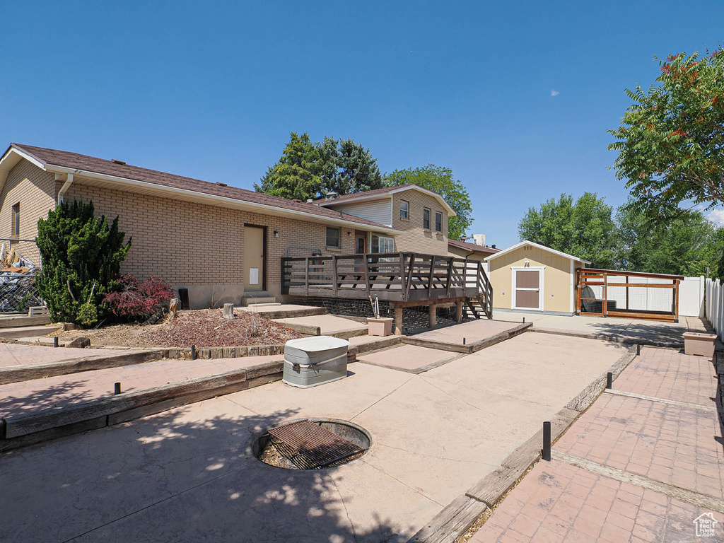 2333 W LEDGEWOOD DR Taylorsville, UT 84129
