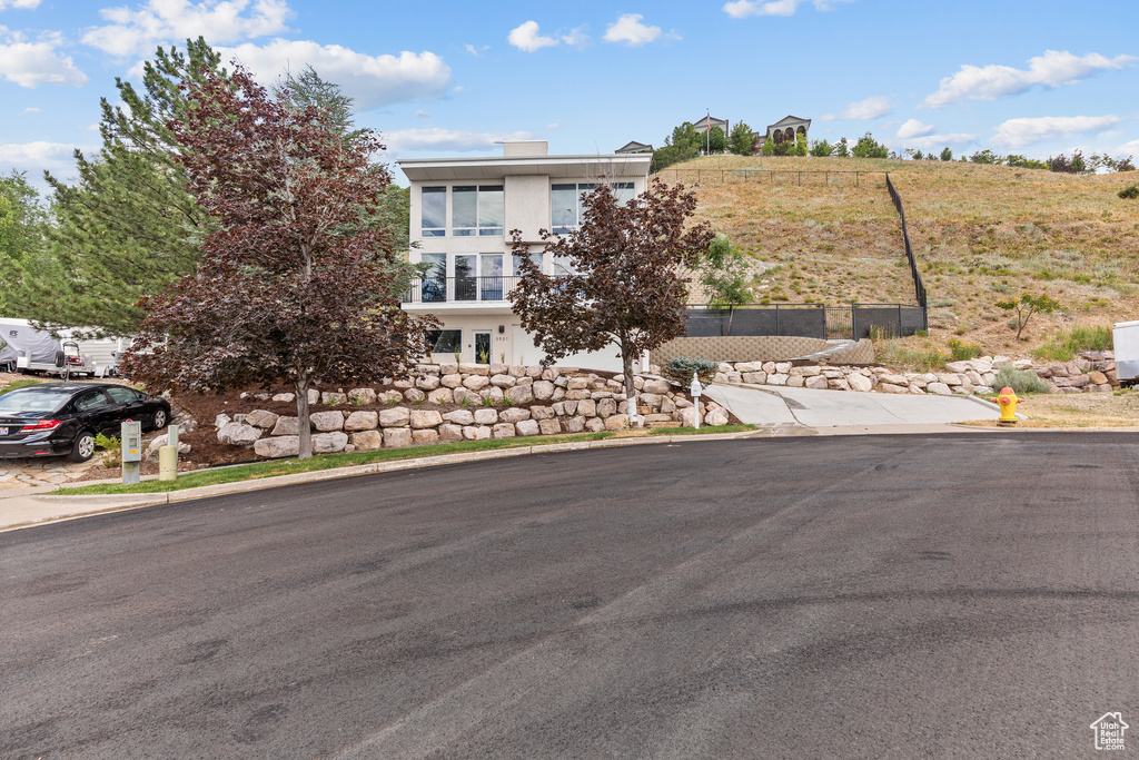 3931 S HUNTINGTON CIR Bountiful, UT 84010