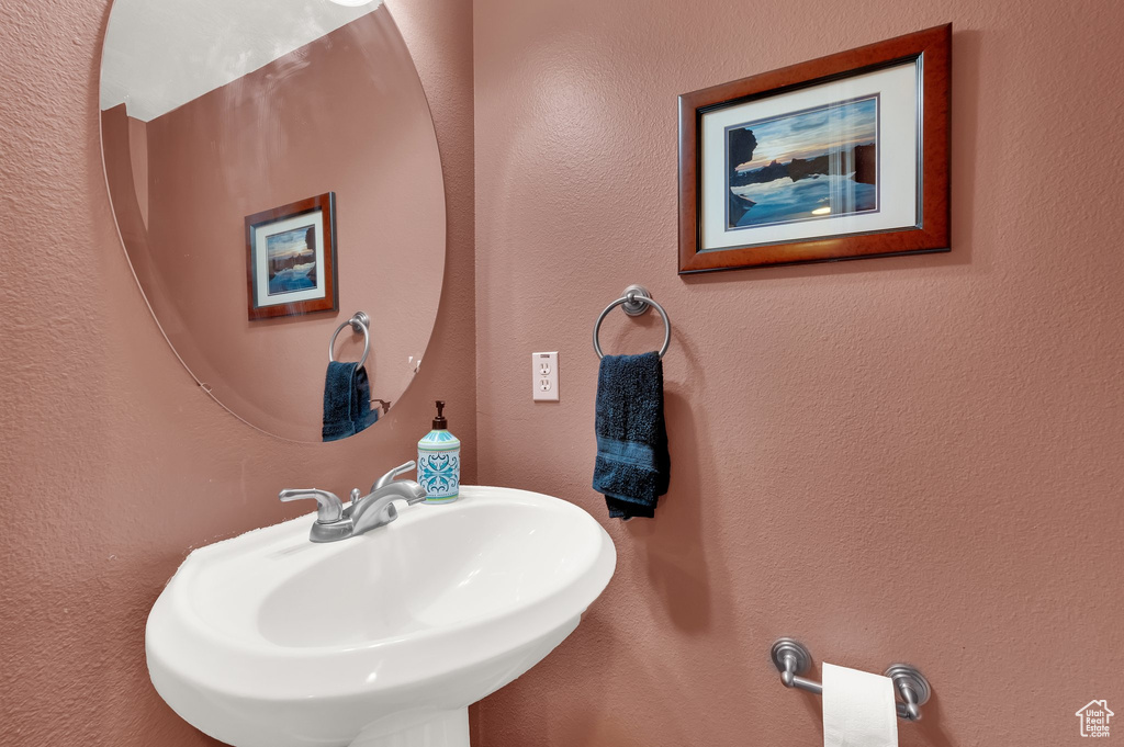 Bathroom featuring a sink