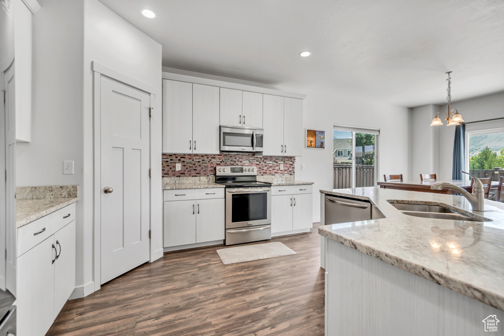 14819 S CHIMNEY PASS DR Bluffdale, UT 84065
