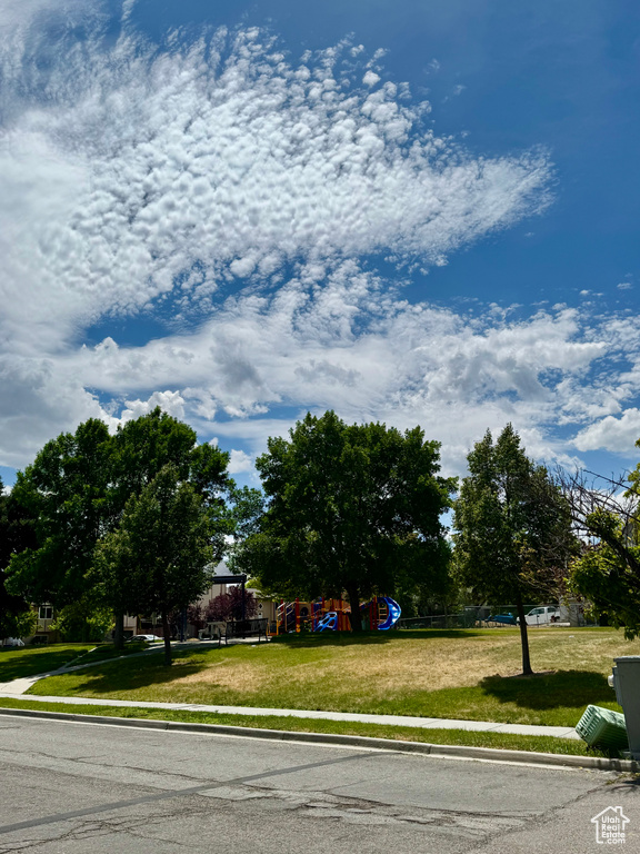 6437 S LOBELIA DR West Jordan, UT 84081
