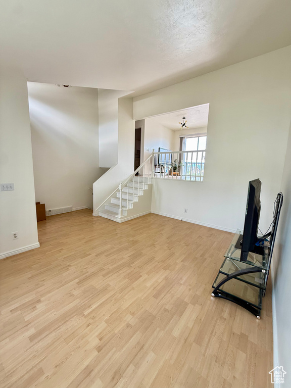 6437 S LOBELIA DR West Jordan, UT 84081
